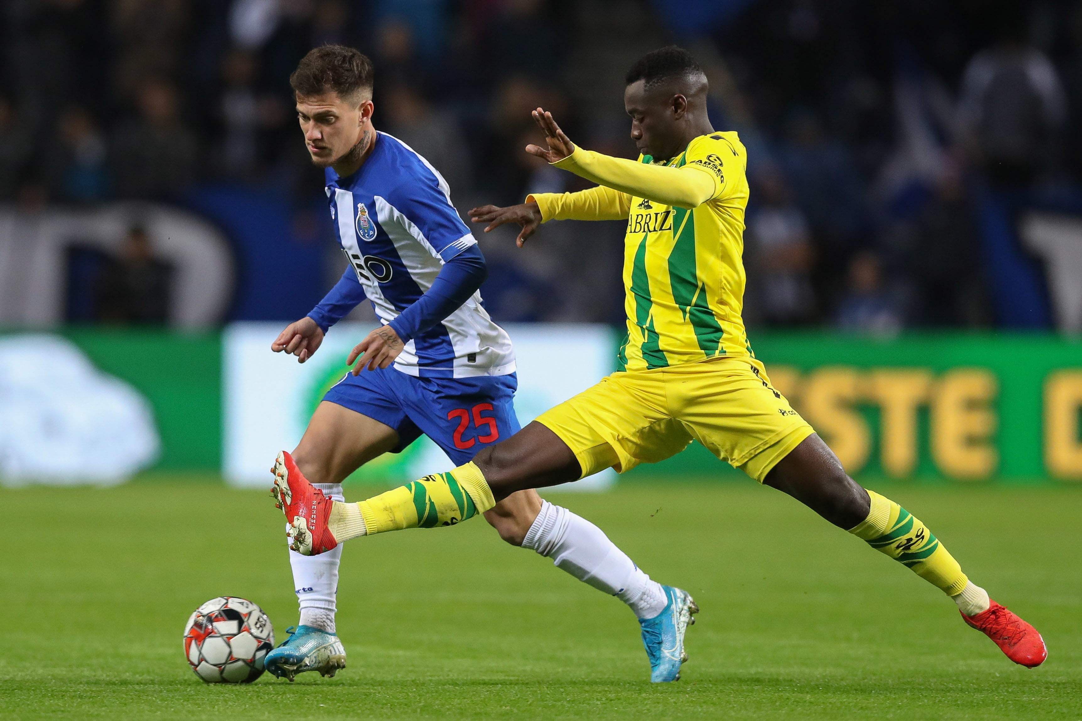 关于葡超球队连续场不败占据榜首的信息 关于葡超球队连续场不败占据榜首的信息