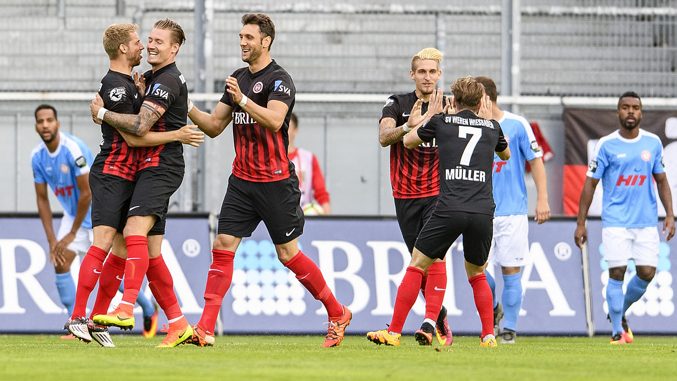 队员伤病不断,战术调整一再尝试追求最佳组合的简单介绍 队员伤病不断,战术调整一再尝试追求最佳组合的简单介绍