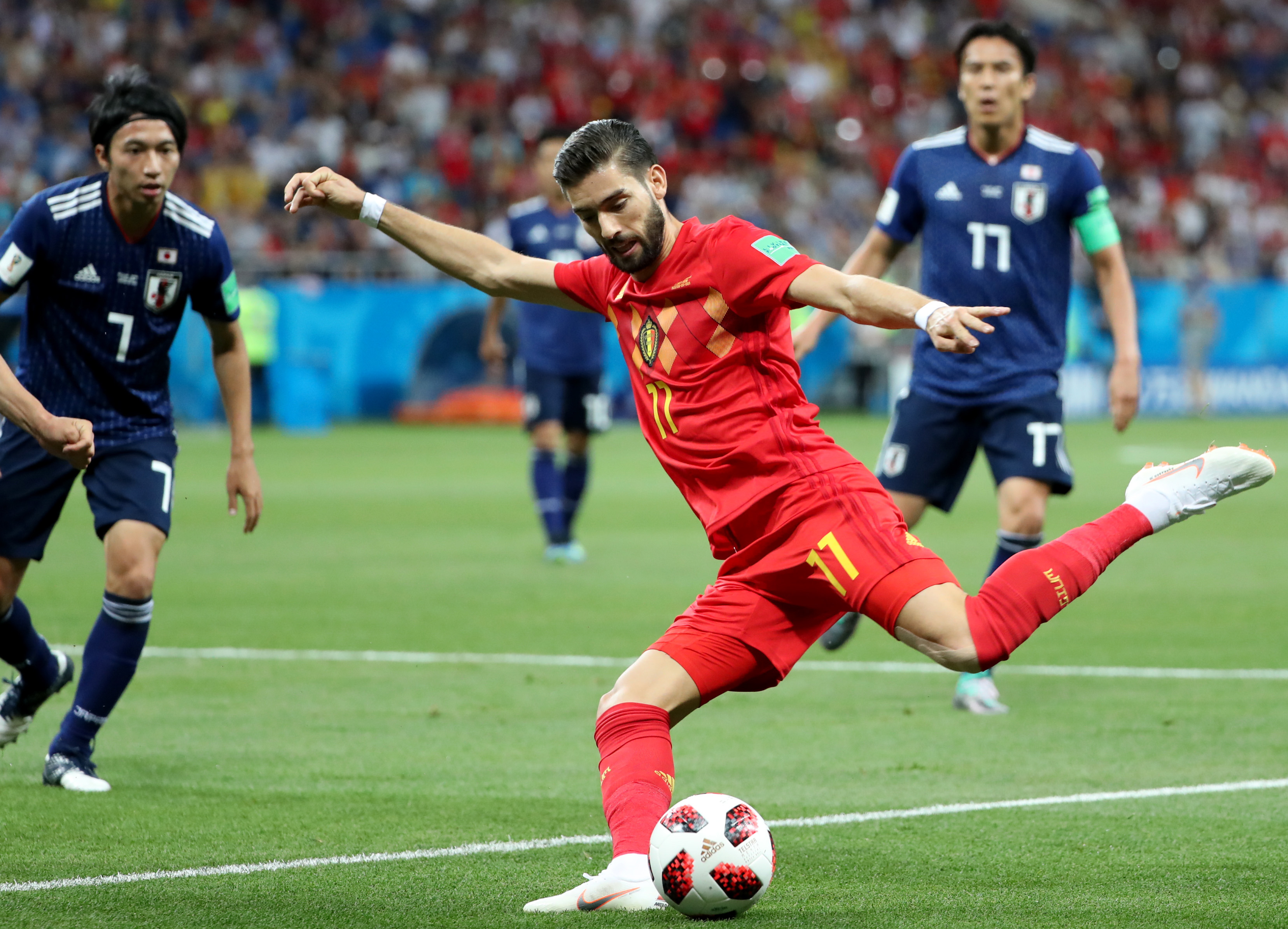 比利时队在激烈比赛中击败葡萄牙队 比利时队在激烈比赛中击败葡萄牙队