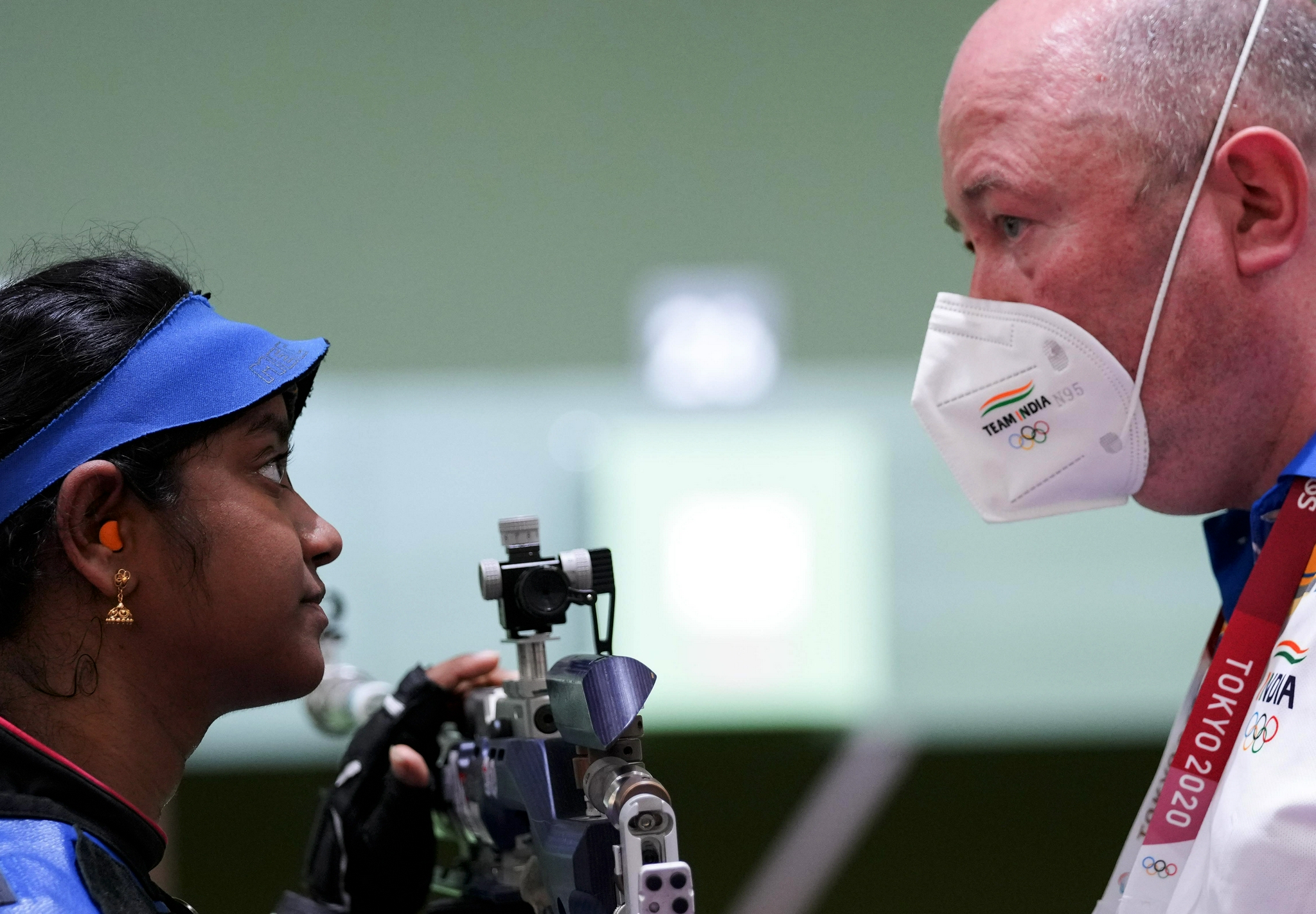 新加坡击败印度射击队晋级决赛！