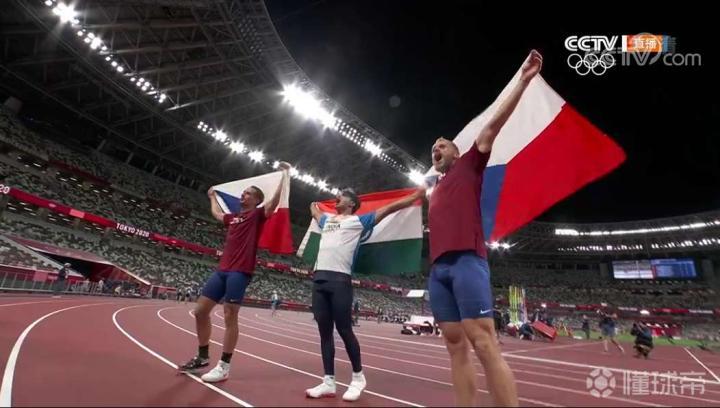 印度代表团斩获篮球比赛胜利